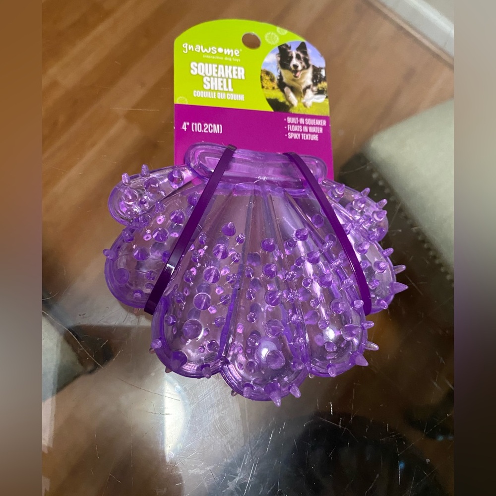 Gnawsome Spike Texture Floats On Water Squeak Shell Purple